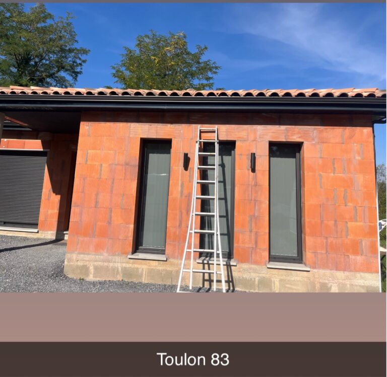 83 Toulon Toiture neuve sur maison en construction par Entreprise Evolution - équipe couvreur 83